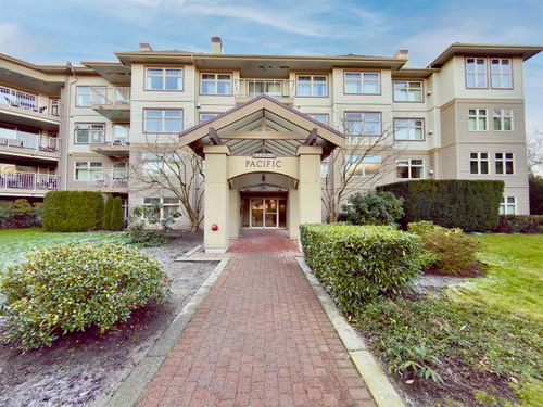 210-15220 Guildford Dr, Surrey, BC, V3R0Y6 | Card Image