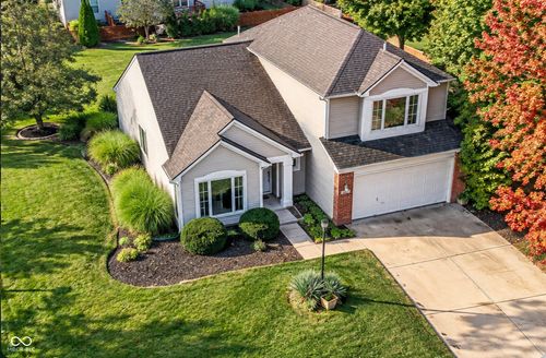 8921 Woodlark Dr, Fishers, IN, 46038-4526 | Card Image