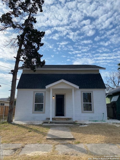 826 Schley Ave, San Antonio, TX, 78210-4237 | Card Image