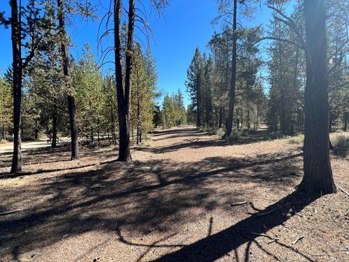 1 Gracies Rd, Gilchrist, OR, 97737 | Card Image