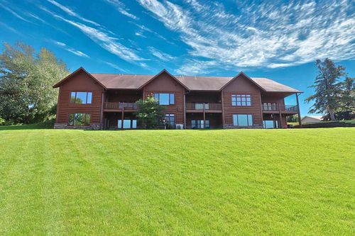 2729 Lake Shore Dr E, Ashland, WI, 54806-2879 | Card Image