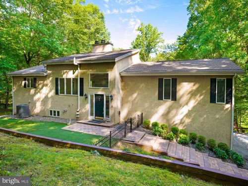 3300 Sawmill Rd, NEWTOWN SQUARE, PA, 19073-1902 | Card Image