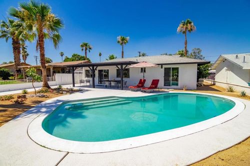 77105 Michigan Dr, Palm Desert, CA, 92211-7916 | Card Image