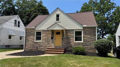 144 Carroll Ave, Painesville, OH, 44077-2622 | Card Image