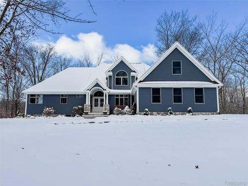 6441 Huron Creek Ct, Dexter, MI, 48130-9673 | Card Image