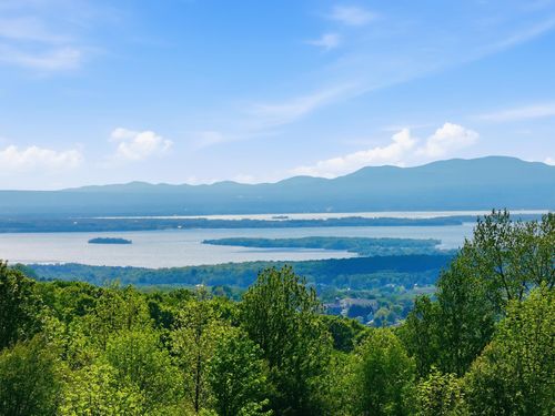 20 Hillside Ter, Saint Albans, VT, 05478-9771 | Card Image