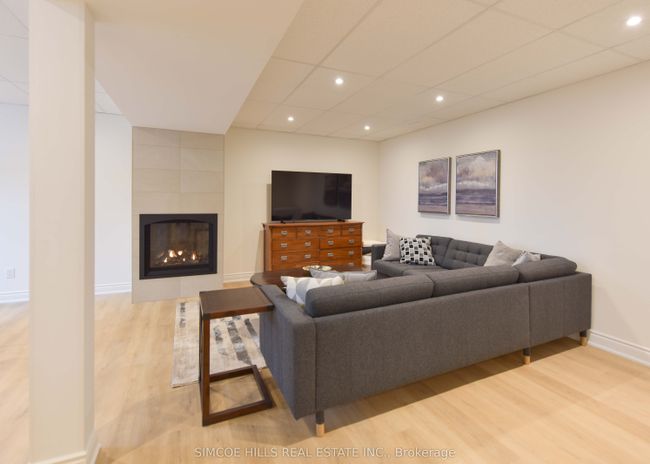 4329 Forest Wood Dr, House other with 4 bedrooms, 3 bathrooms and 6 parking in Severn ON | Image 21