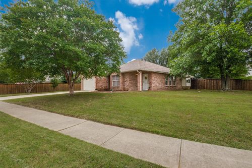 2824 Custer Dr, Corinth, TX, 76210-6446 | Card Image