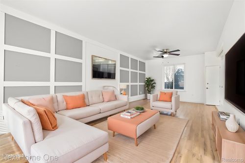 1763 Henbert Rd, West Bloomfield, MI, 48324-1026 | Card Image