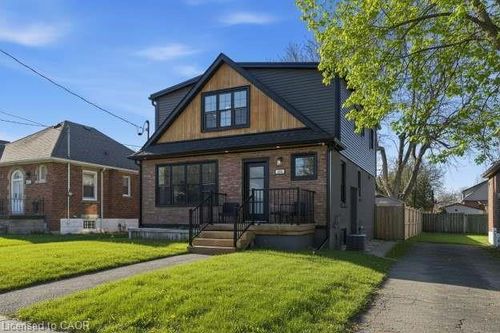 286 E 18th St, Hamilton, ON, L9A4P6 | Card Image