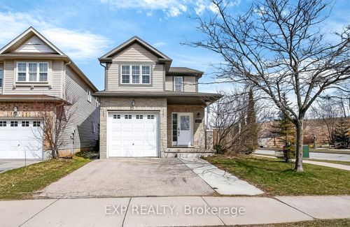 600 Winterberry Ave, Waterloo, ON, N2V2W5 | Card Image