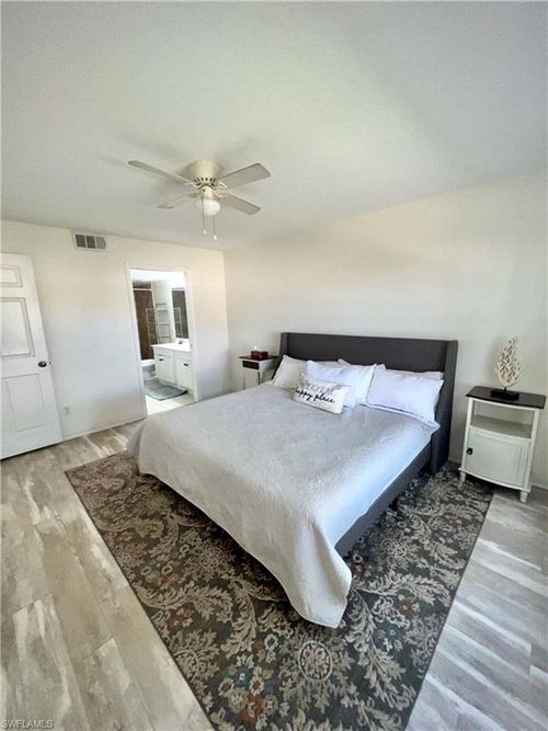 6-26728 Little John Ct, BONITA SPRINGS, FL, 34135-6393 | Card Image