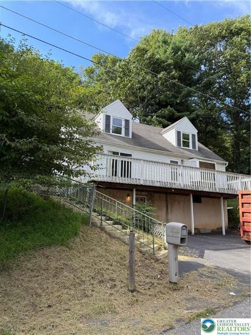 139 Storm Ave, Saylorsburg, PA, 18353-8582 | Card Image