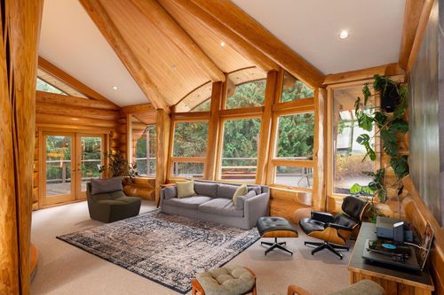 675 Cates Lane, Bowen Island, BC, V0N1G2 | Card Image