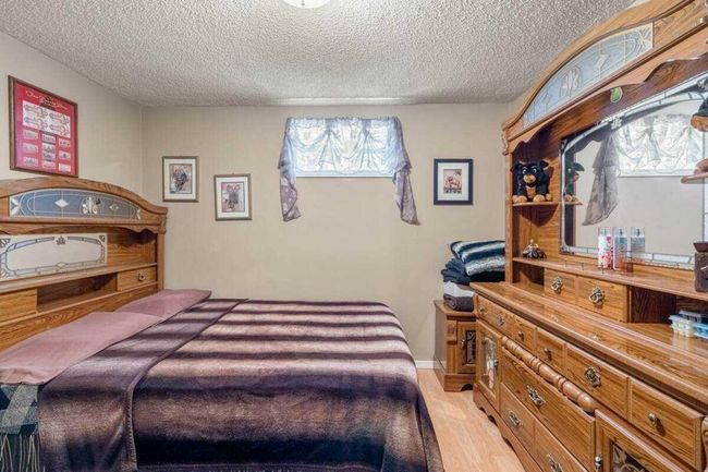2439 41 Street Se, Home with 4 bedrooms, 2 bathrooms and 5 parking in Calgary AB | Image 32