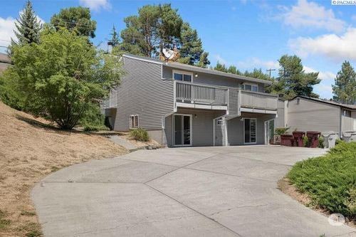 140 / 142 Nw Larry Street, Pullman, WA, 99163 | Card Image