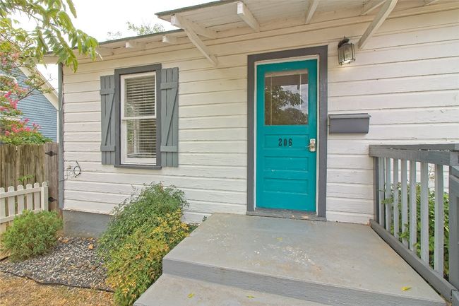 View of exterior entry | Image 4