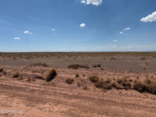 8876 N Hunt Rd, Winslow, AZ, 86047 | Card Image