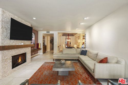 unit-419-8455 Fountain Ave, West Hollywood, CA, 90069-2540 | Card Image