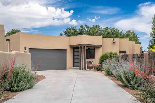 465 Calle Volver, Santa Fe, NM, 87505-4244 | Card Image
