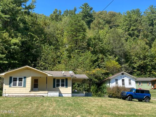 1535 Highway 321, Hampton, TN, 37658-3531 | Card Image