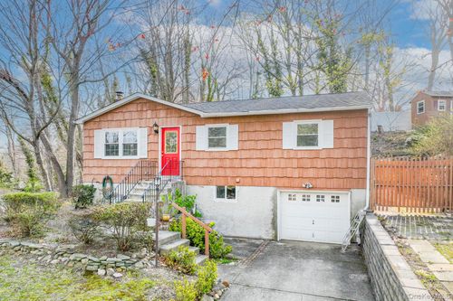 71 Rosewood Rd, Rocky Point, NY, 11778-8729 | Card Image