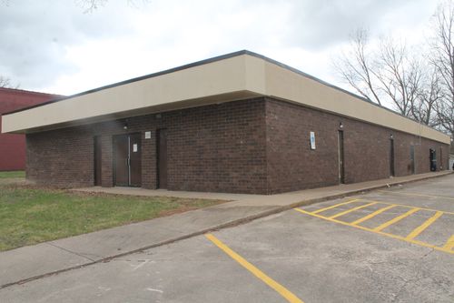 223 S 13th St, Murphysboro, IL, 62966-2512 | Card Image