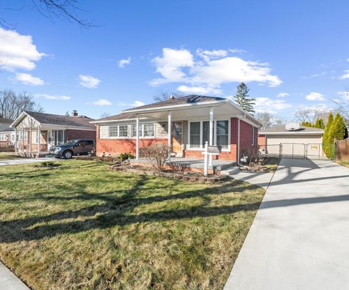 29726 Red Cedar Drive, Flat Rock, MI, 48134 | Card Image