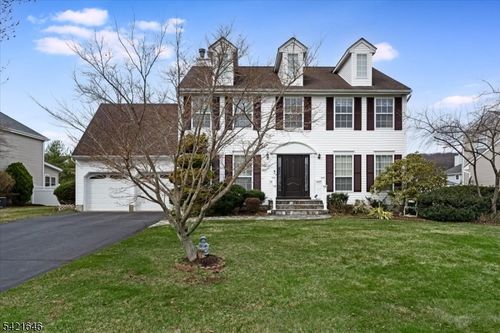 15 Crossing Dr, Flanders, NJ, 07836-4712 | Card Image