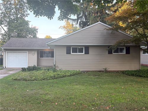 6417 Alderwood Rd, Parma Heights, OH, 44130-3204 | Card Image