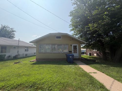 1513 S Bluff Blvd, Clinton, IA, 52732-6549 | Card Image
