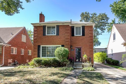 26015 Allor Ave, Huntington Woods, MI, 48070-1401 | Card Image