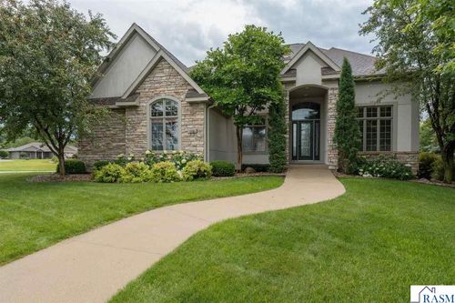 113 Hidden Oaks Circle, Mankato, MN, 56001 | Card Image