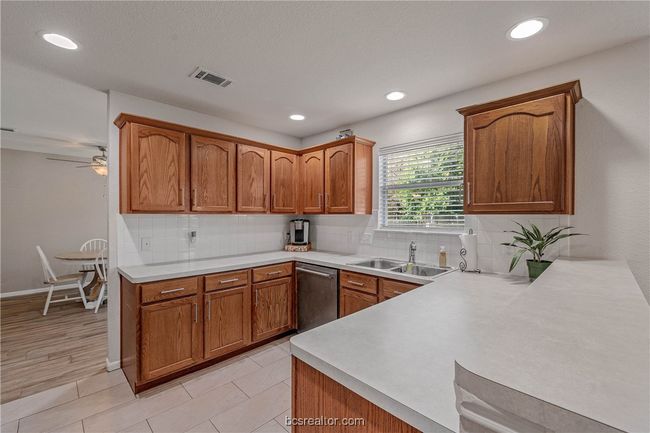 Kitchen | Image 9