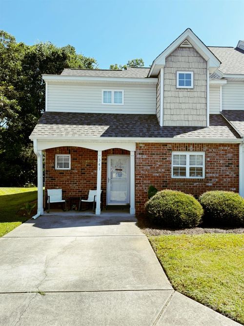 347 Valley Brook Ln Se, Concord, NC, 28025-3689 | Card Image