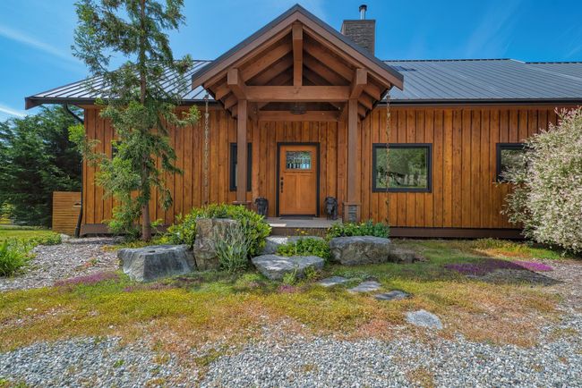2247 Pixton Rd, House other with 3 bedrooms, 3 bathrooms and 6 parking in Roberts Creek BC | Image 7