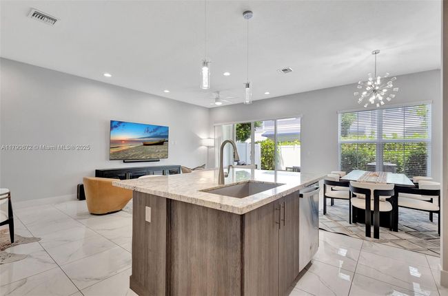 4921 Pointe Midtown Way, Townhouse with 3 bedrooms, 3 bathrooms and null parking in Palm Beach Gardens FL | Image 14