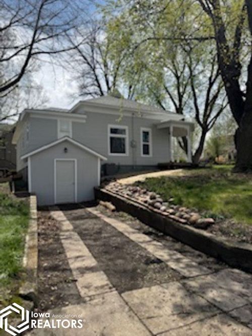 300 E Washington Ave, Shenandoah, IA, 51601-2056 | Card Image