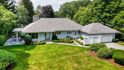246 Highland Rd, Andover, MA, 01810-1911 | Card Image