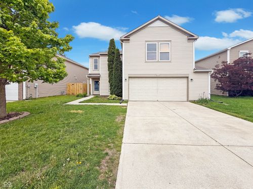 8134 S Firefly Dr, Pendleton, IN, 46064-9287 | Card Image