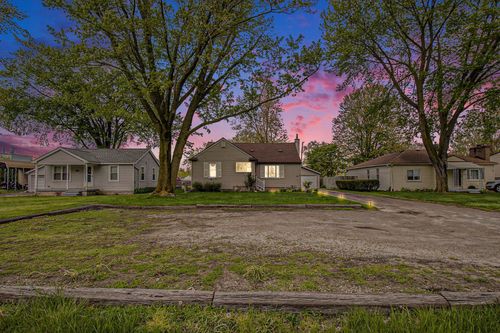 21128 Huron River Dr, Rockwood, MI, 48173-9601 | Card Image