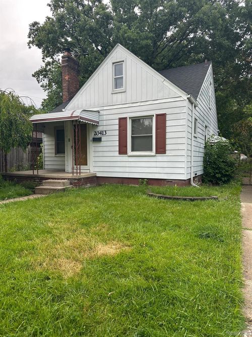 20413 Kingsville St, Harper Woods, MI, 48225-2219 | Card Image