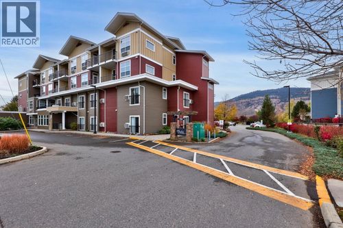 218-755 Mayfair St, Kamloops, BC, V2B5L7 | Card Image