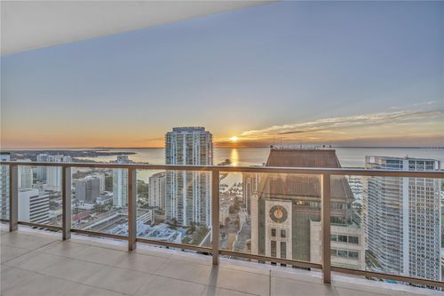 3704-275 1st Ave S, ST PETERSBURG, FL, 33701-4852 | Card Image