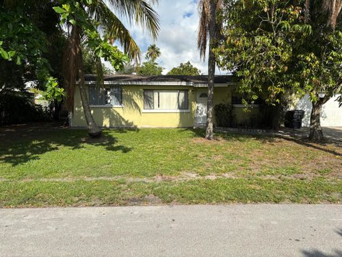 2201 W Carrol Cir, West Palm Beach, FL, 33415-7346 | Card Image