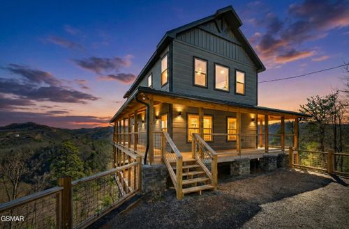 3051 Hatcher Top Rd, Sevierville, TN, 37862-7914 | Card Image