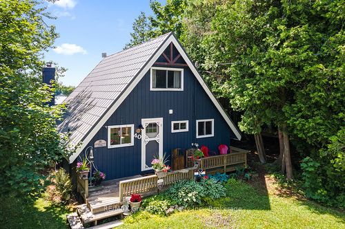 40 Aberdeen Ave, Northern Bruce Peninsula, ON, N0H2T0 | Card Image
