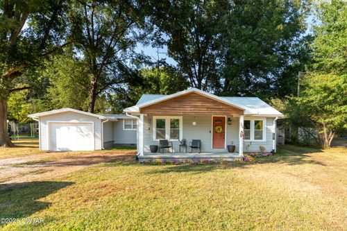 104 Georgia Ave, Trenton, TN, 38382-3909 | Card Image