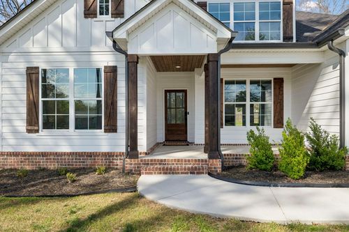 842 Kay Cir, Chattanooga, TN, 37421-4218 | Card Image