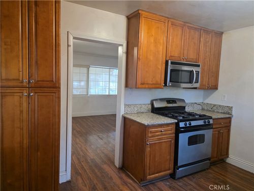 1110 W Cubbon St, Santa Ana, CA, 92703-4922 | Card Image